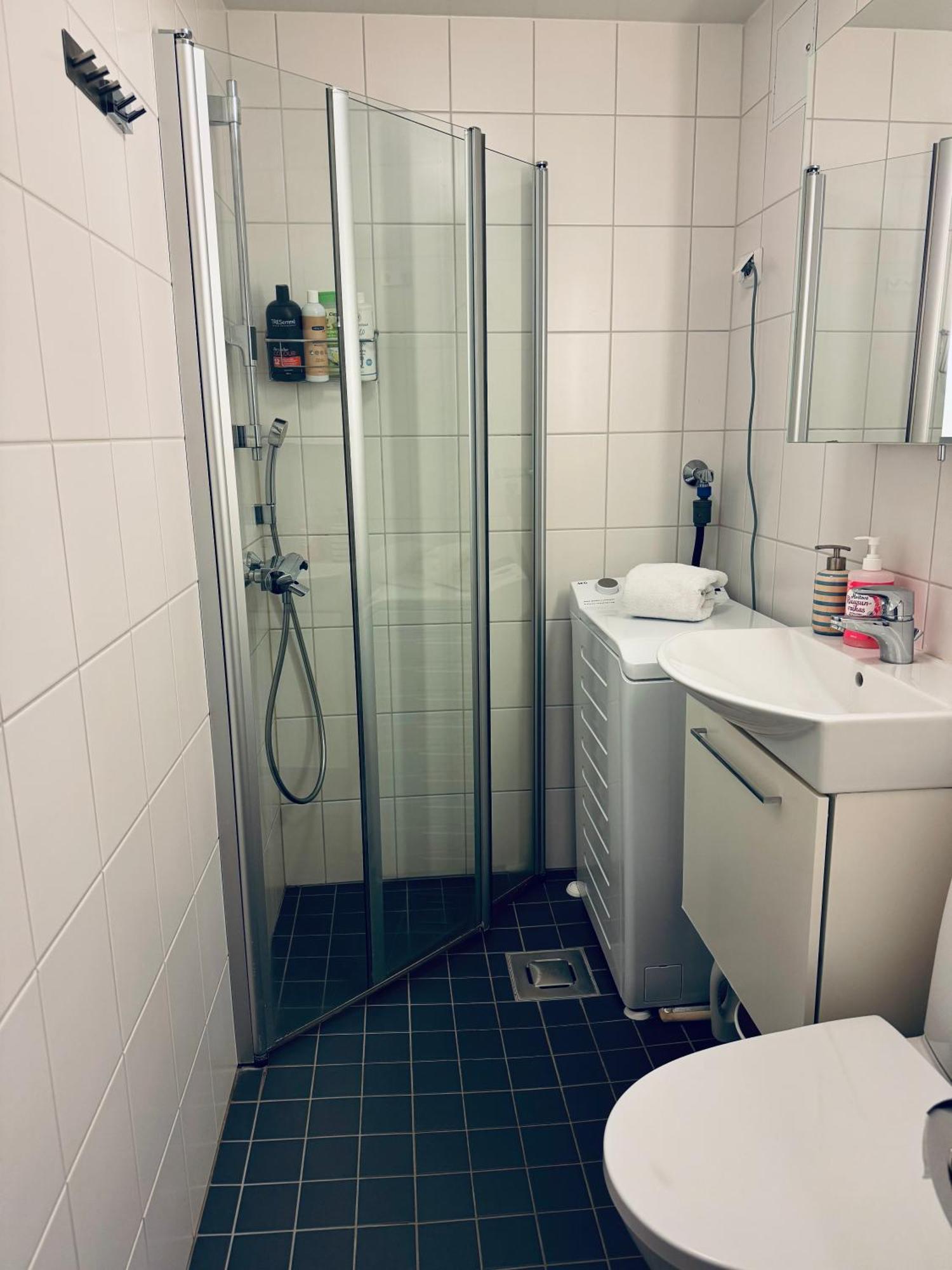 Lovely Apartment, Vuorimiehenkatu 31 Helsinki Zewnętrze zdjęcie